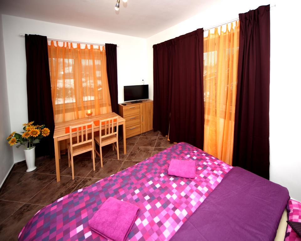 Penzion V Roklich & Apartmens V Roklich Ржичани Номер фото