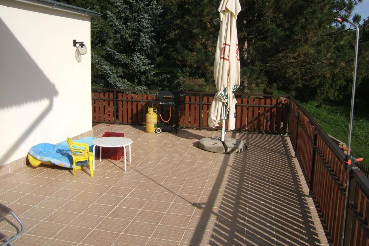 Penzion V Roklich & Apartmens V Roklich Ржичани Екстер'єр фото
